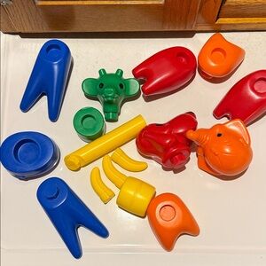 Colorful Tupperware Animal Building Blocks Set - Set of 16